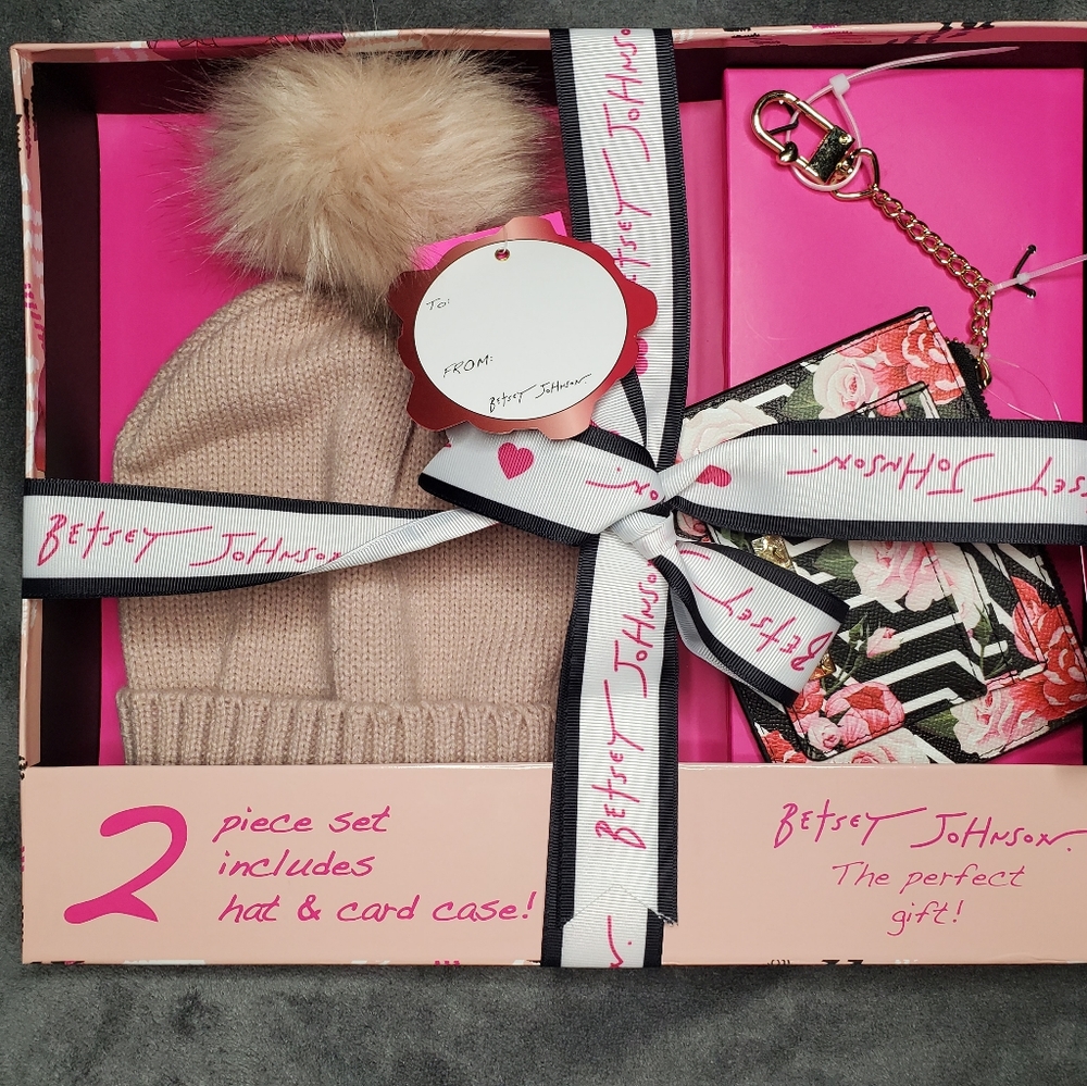 Betsey Johnson Hat/Card Case Gift Set
